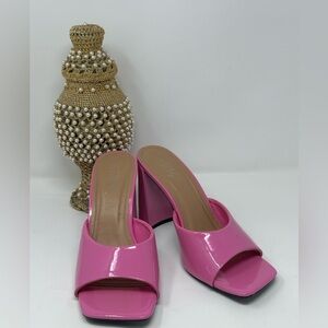 Rouge Helium Glossy/Patent Pink Mules